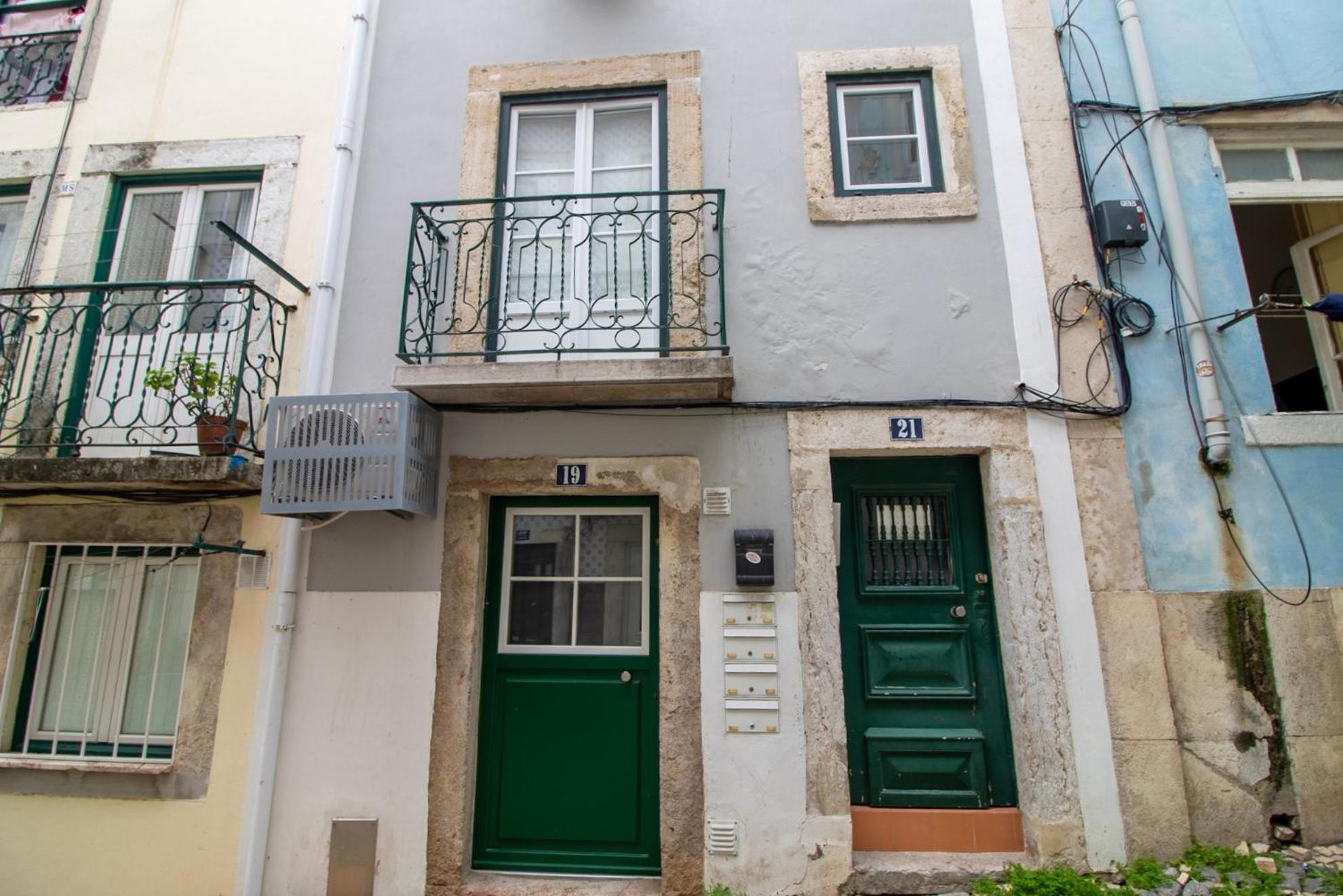 024 B - Cosy Retreat In Madragoa -Lisbon Apartment Exterior photo